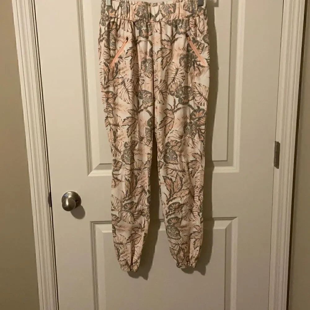 Merrell Floral Joggers    - Picture 2 of 8